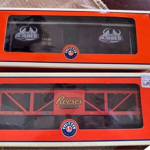 Selling for a friend.  Price includes both Lionel trains